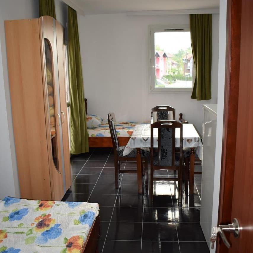 Appartamento Srebrna Nit Veliko Gradište Esterno foto