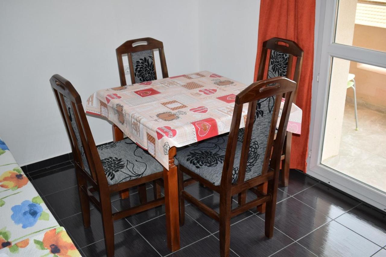 Appartamento Srebrna Nit Veliko Gradište Esterno foto