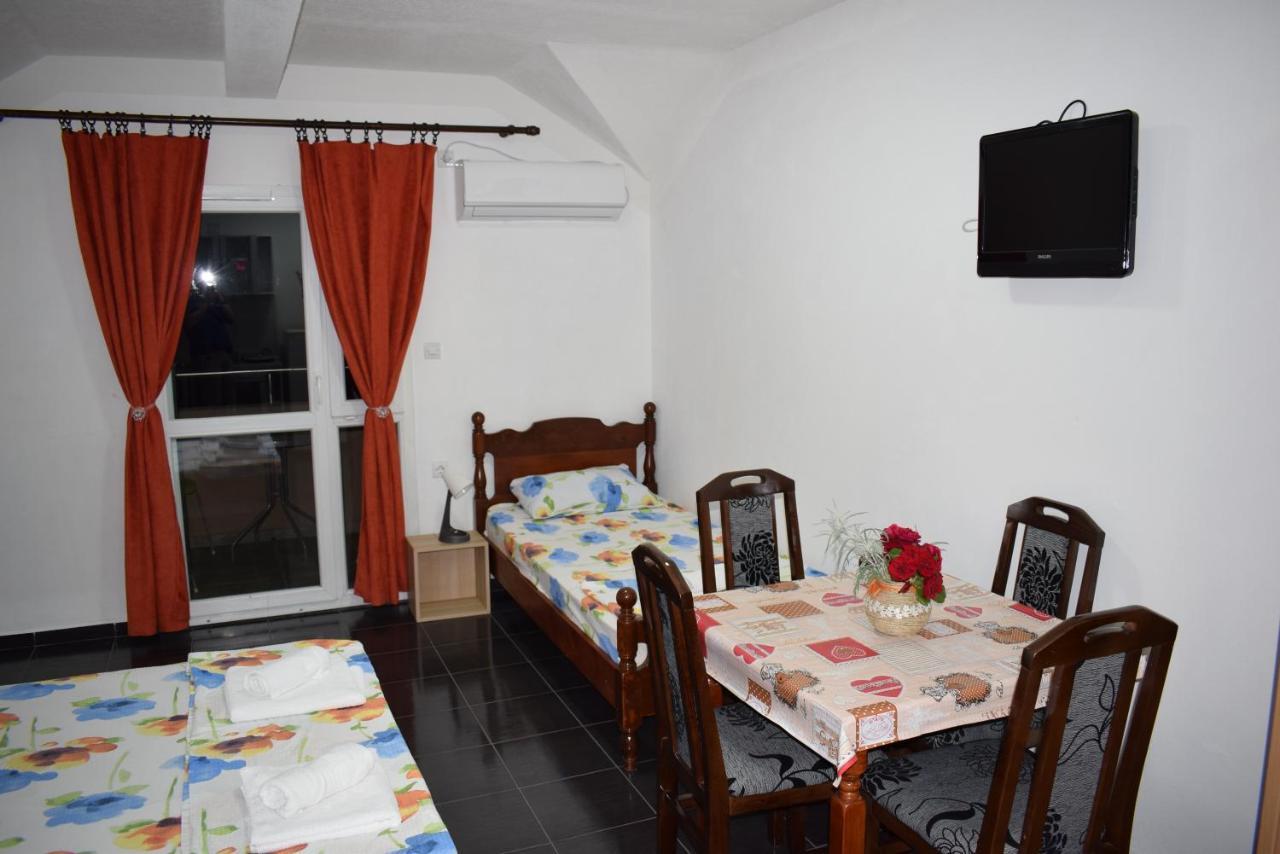 Appartamento Srebrna Nit Veliko Gradište Esterno foto